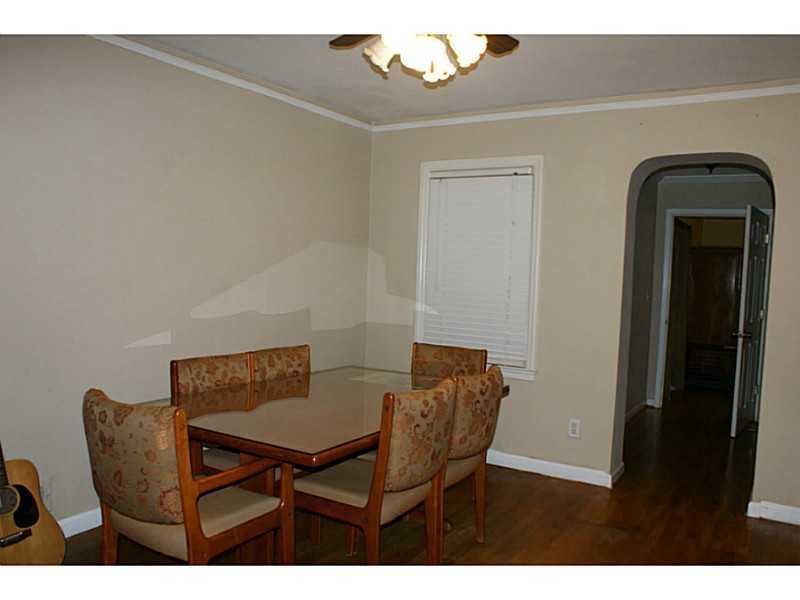 1126 Pinehurst Dr - Photo 3 of 13