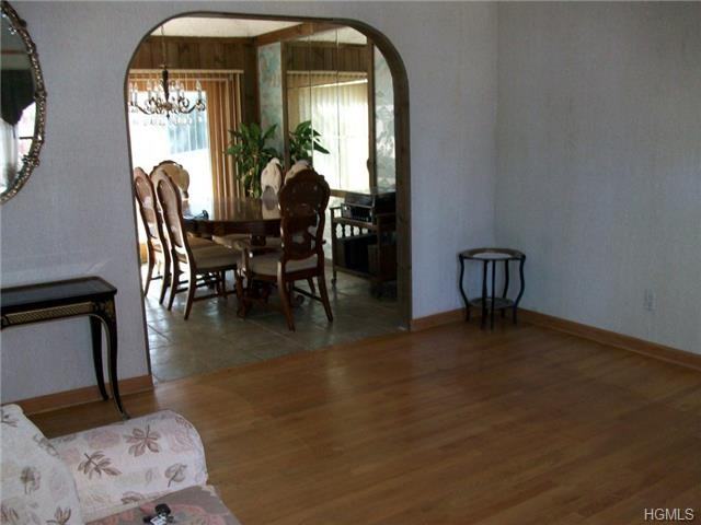 50 Florence Ave - Photo 2 of 7