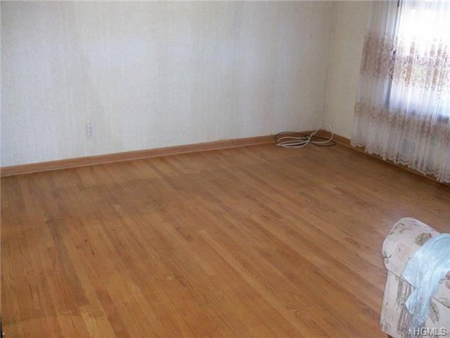 50 Florence Ave - Photo 3 of 7