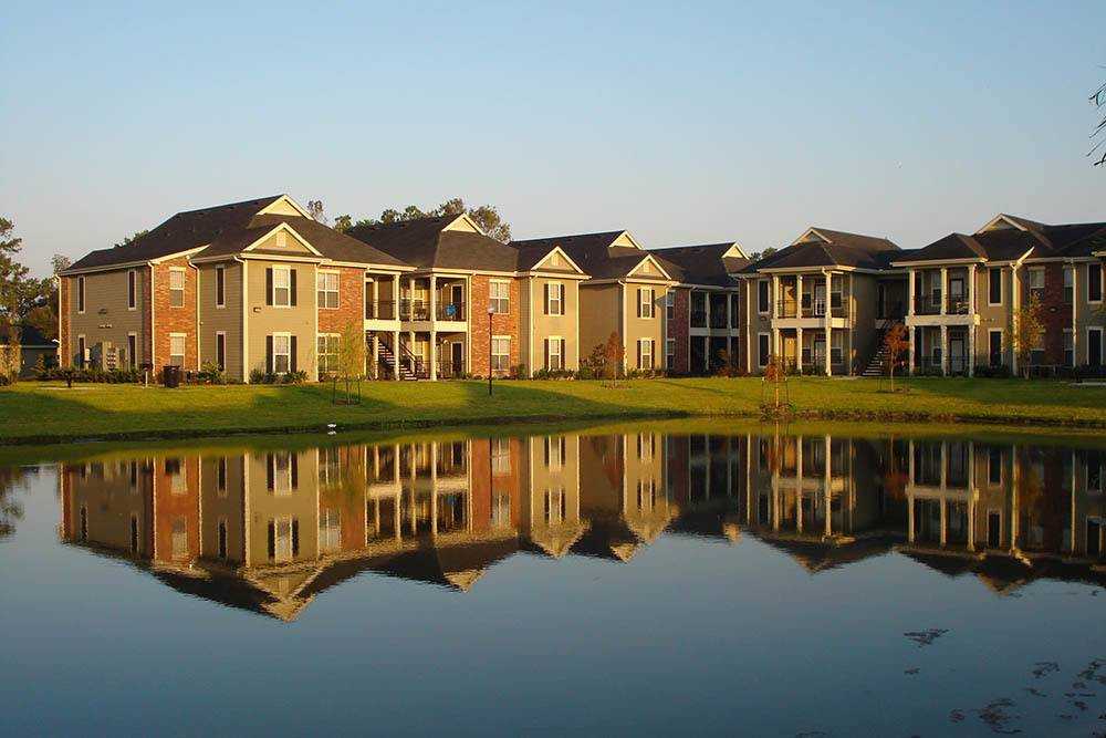 Country Club Pointe - Photo 3 of 22