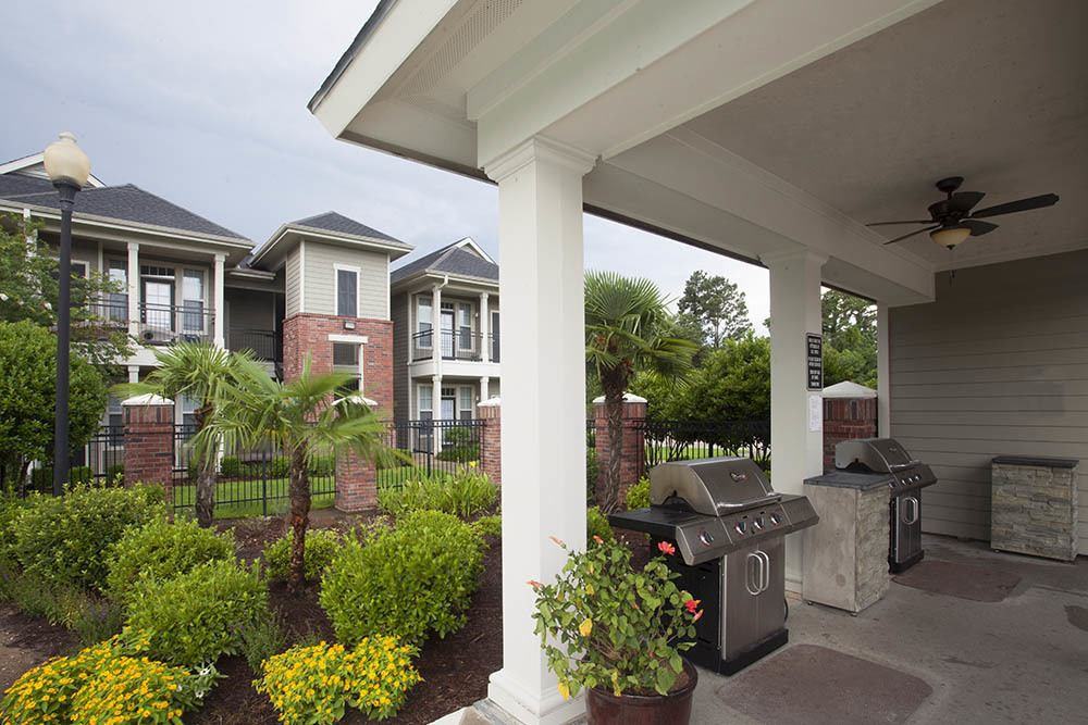 Country Club Pointe - Photo 5 of 22