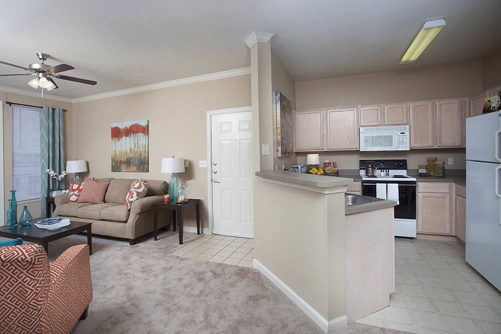 Nelson Pointe Apartment Homes - Photo 4 of 25