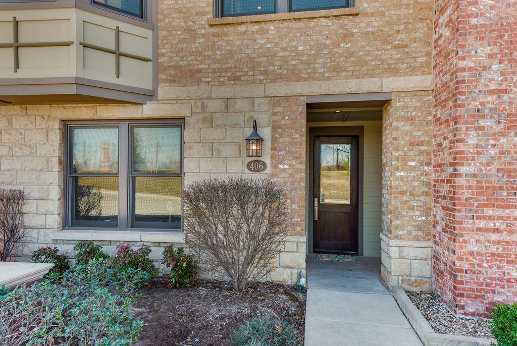 406 Northeast 2nd Street - Photo 3 of 29