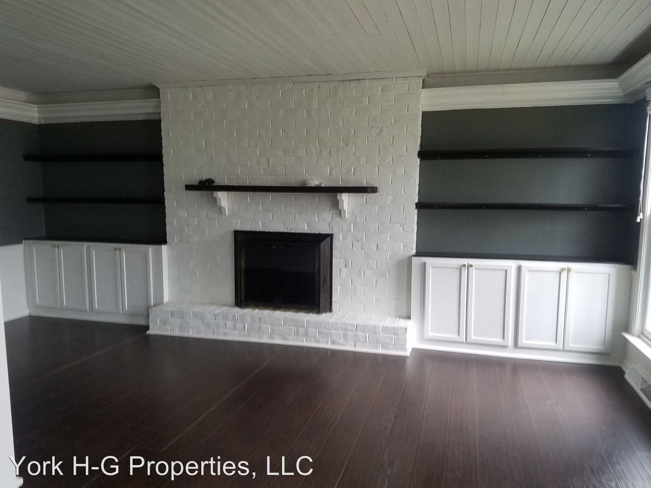 3753 Silverwood Drive - Photo 2 of 23