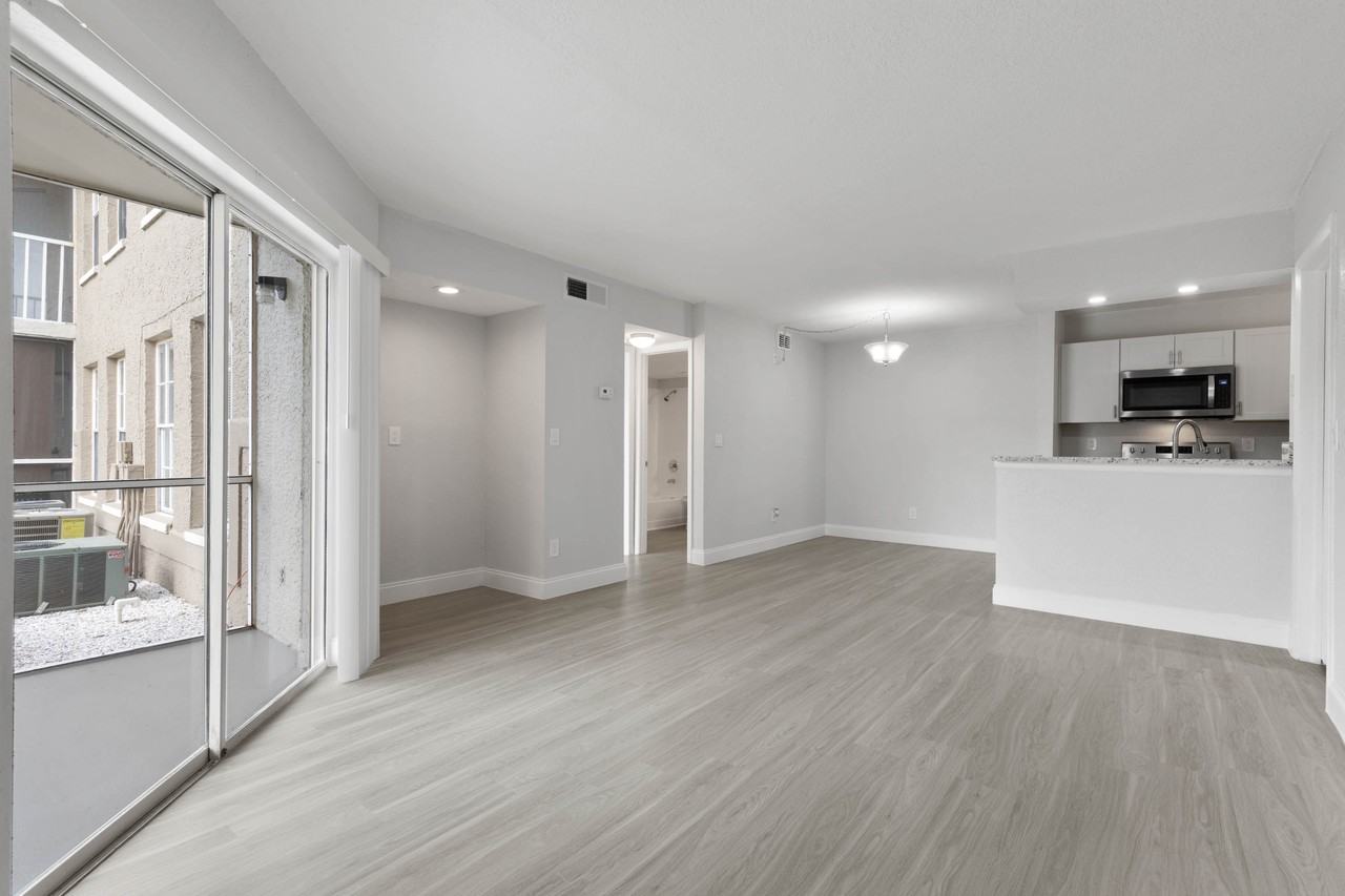 194 Santa Clara Dr - Photo 2 of 10