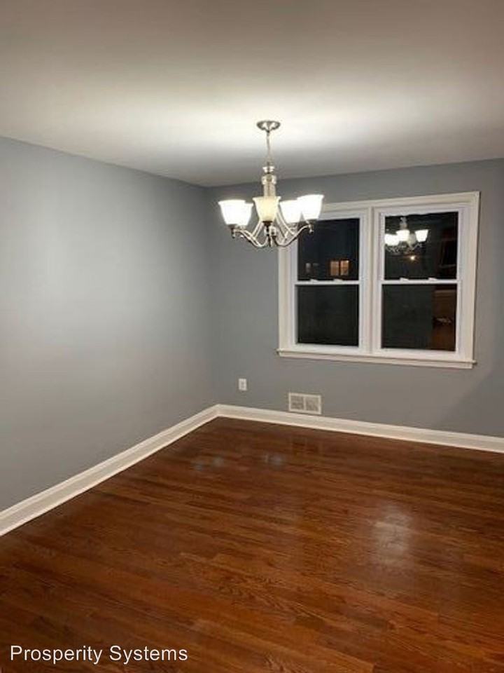 1236 Gittings Ave - Photo 3 of 9