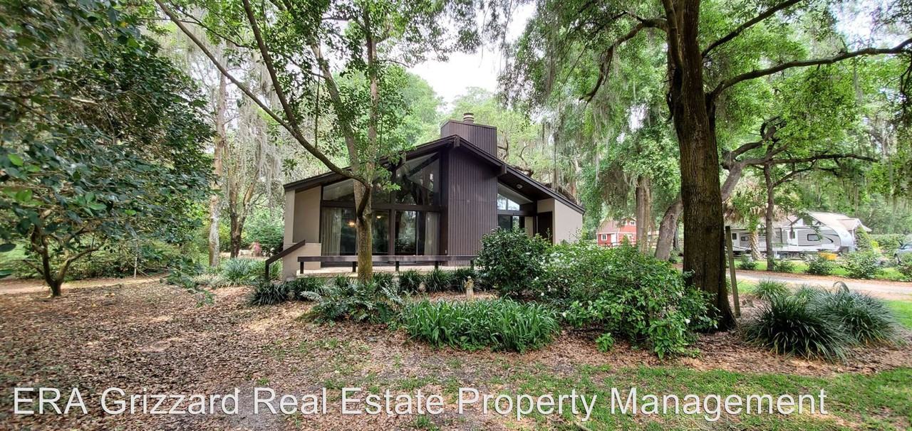 9229 Silver Lake Dr - Photo 2 of 15