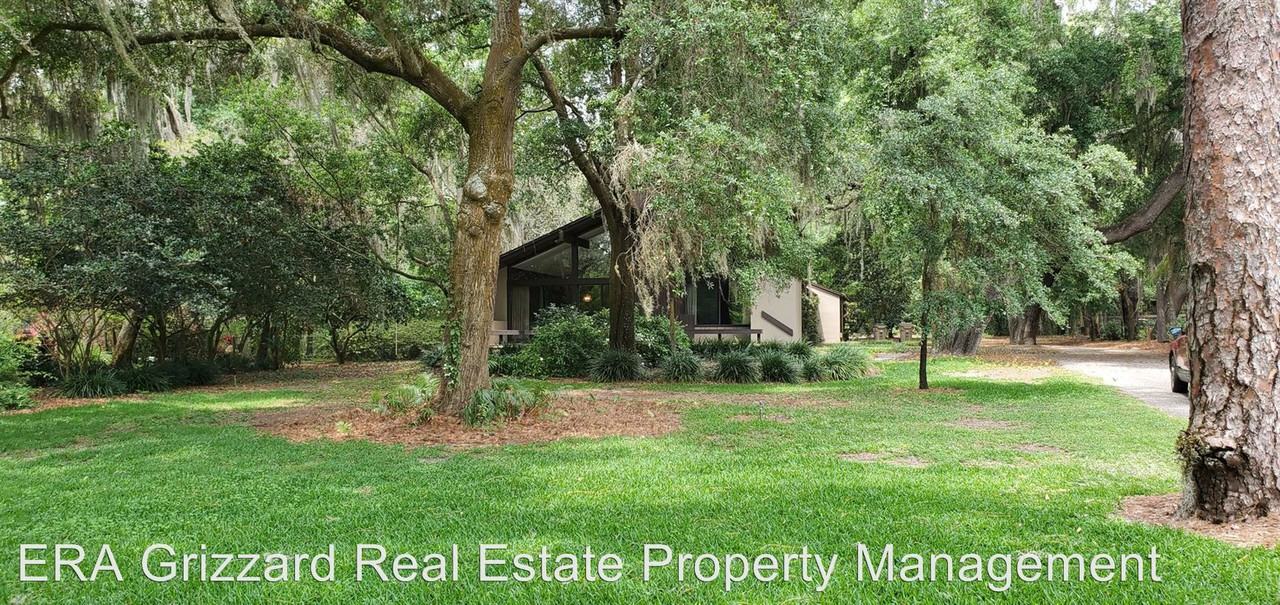 9229 Silver Lake Dr - Photo 3 of 15