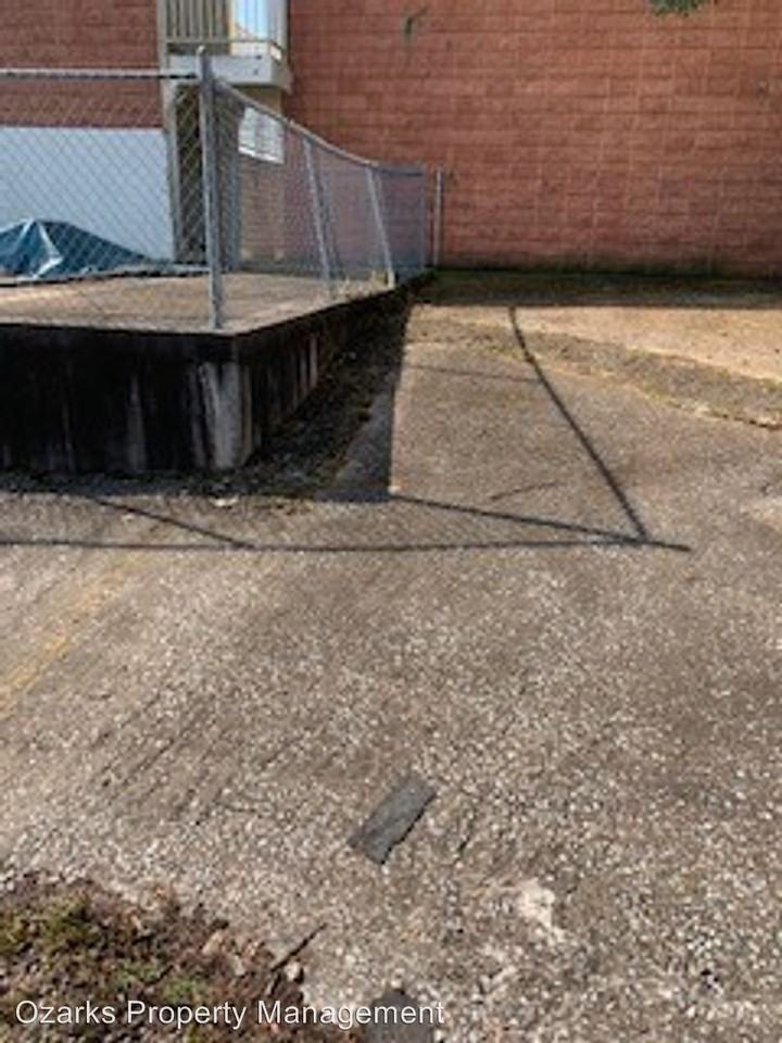 1031 MAIN STREET - Photo 3 of 10