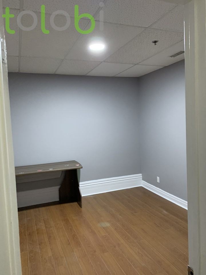 318 Spadina Ave - Photo 3 of 4