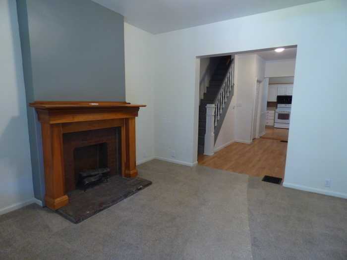 344 East Morrill Avenue - Photo 3 of 10