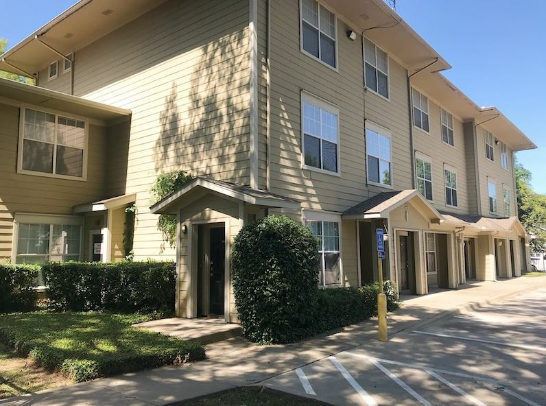 Calabasas - Photo 2 of 6