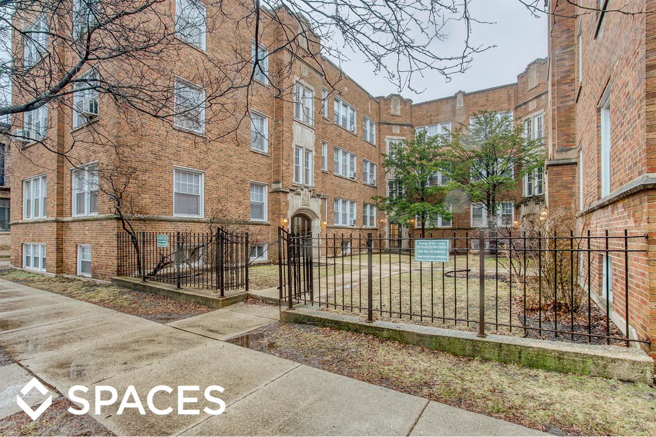 1825 West Foster - Photo 3 of 4