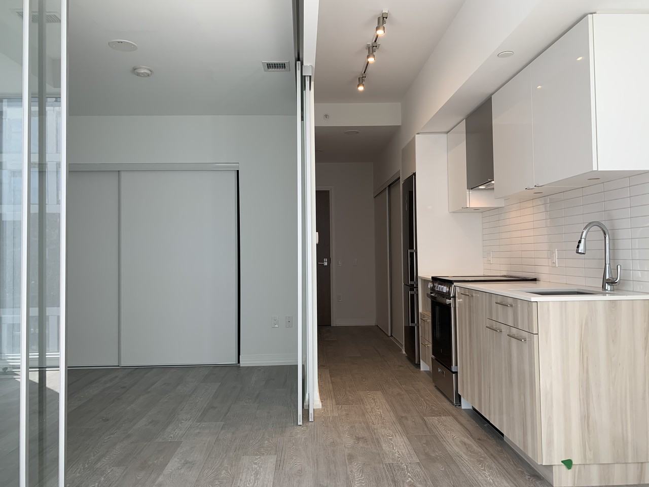 251 Jarvis Street #1918