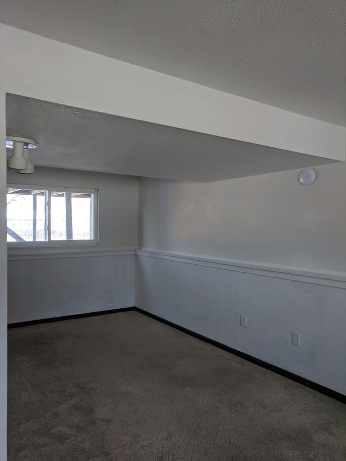 3448 Hampton Drive - Photo 3 of 17