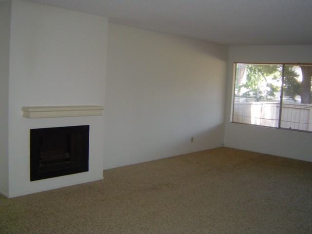 3100 E Palm Dr #2 - Photo 3 of 10