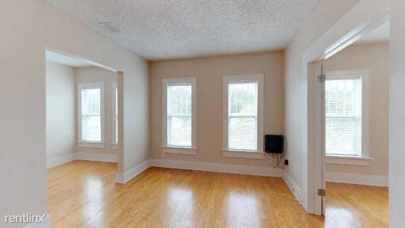 224 S Melville Ave 1 - Photo 3 of 9