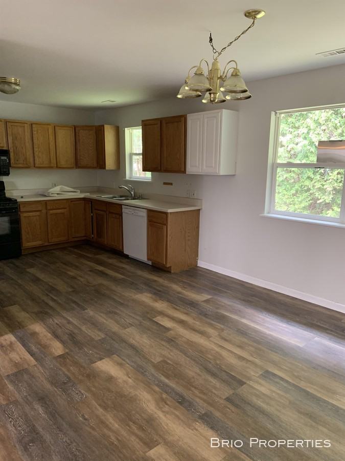 334 E Hunt Ave - Photo 2 of 7