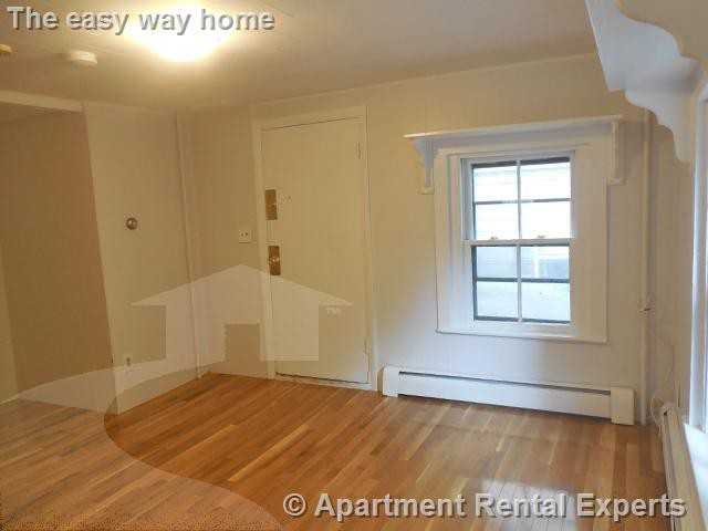 10 Smith Ave #1R - Photo 2 of 7
