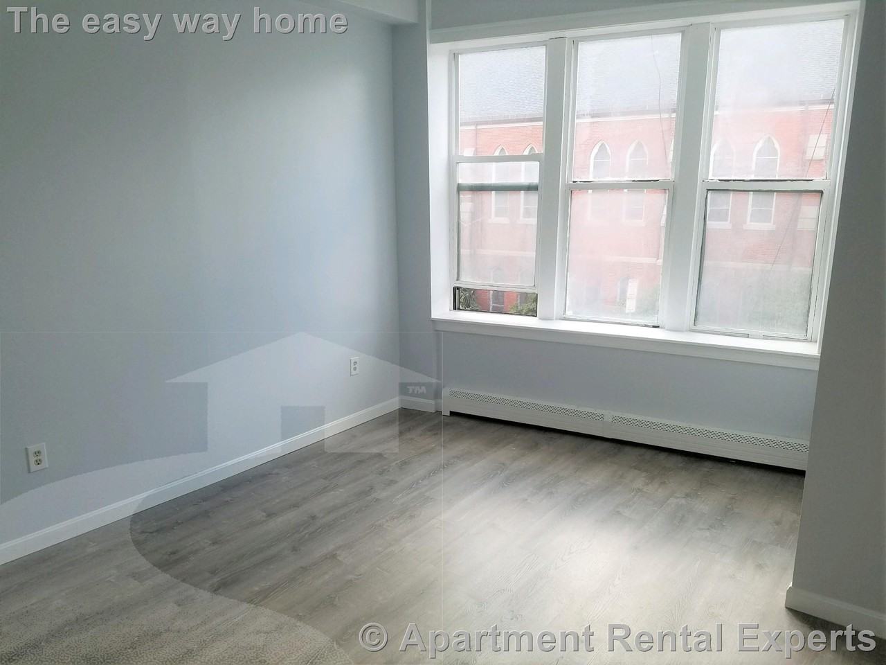 4 Webster Ave #2 - Photo 3 of 7