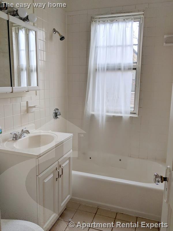 157 Summer St #5R - Photo 5 of 9