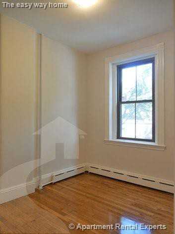 110 Willow St #2 - Photo 4 of 8