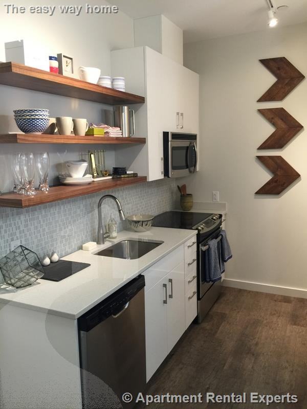 240 Sidney St - Photo 4 of 18