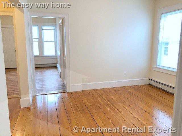 385 Columbia St #3 - Photo 4 of 16