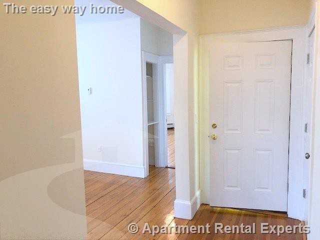 385 Columbia St #3 - Photo 5 of 16