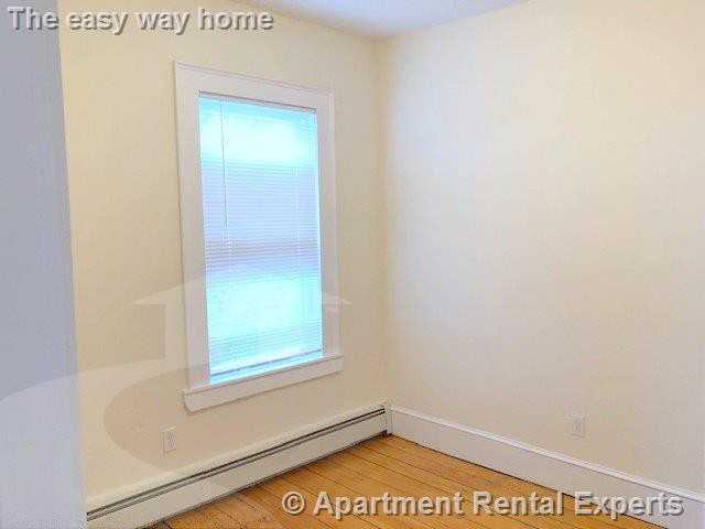 385 Columbia St #3 - Photo 7 of 16