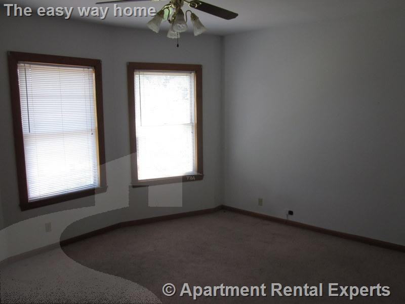 379 Columbia St 3 - Photo 2 of 5
