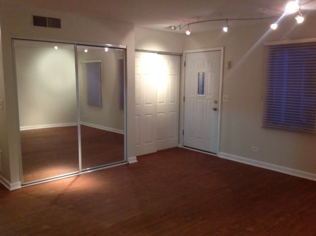 595 Romford Ct - Photo 2 of 14