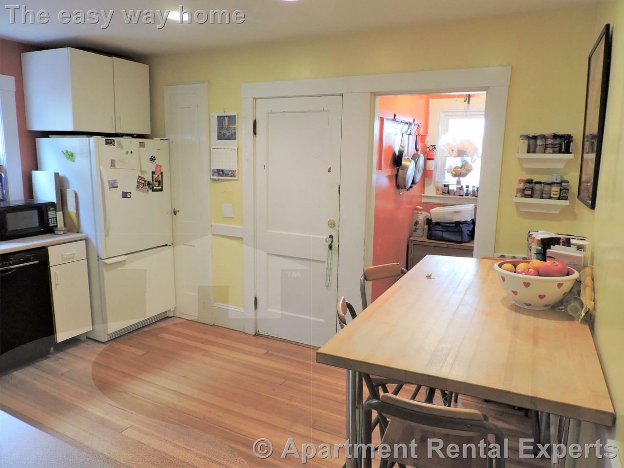 86 Henry St #1 - Photo 2 of 16