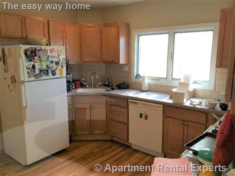 9 Arlington St #3 - Photo 2 of 11