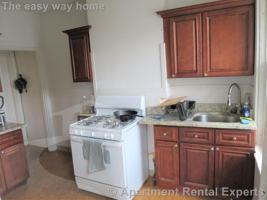 featured image of 17A Putnam Ave #A