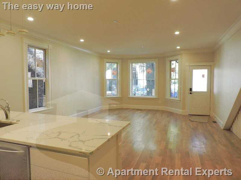 472 Green St #1 - Photo 2 of 16