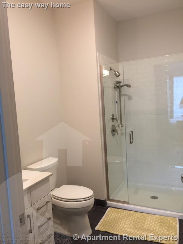 240 Sidney St - Photo 6 of 17