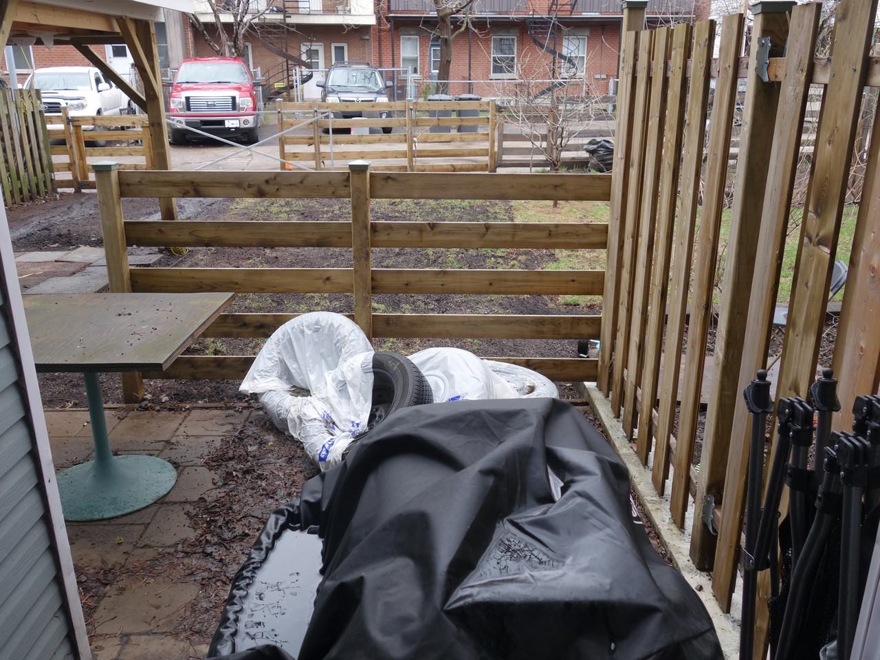 2481 Rue Quesnel - Photo 2 of 10