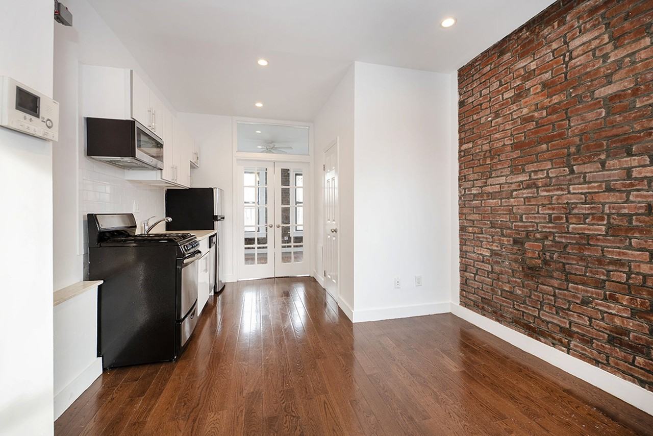 400 Grand St #16 - Photo 2 of 5