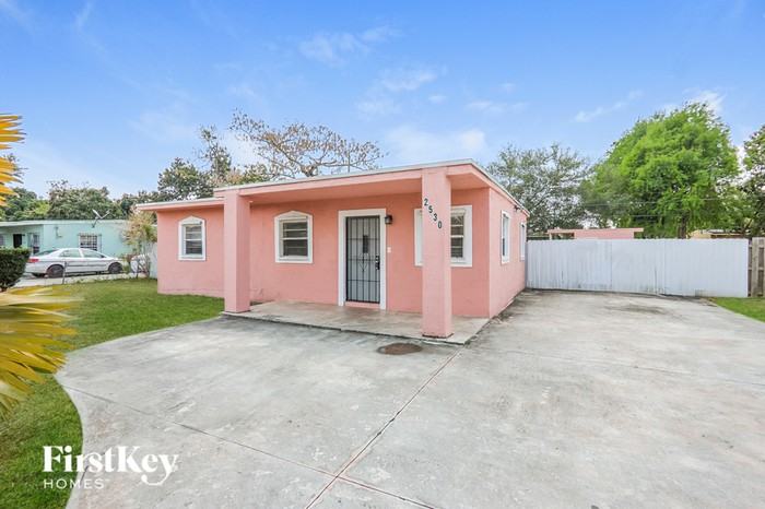 2530 Northwest 159th Street - Photo 2 of 16