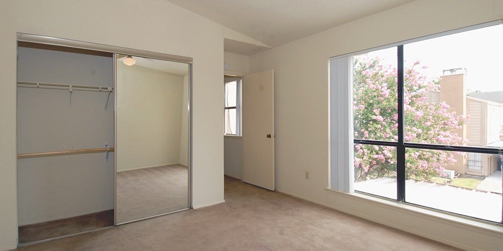 Arbor Village 6298 Ludington Dr, Houston, TX 77035 Apartment for