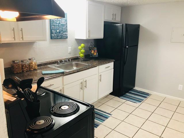 Las Lomas - Photo 3 of 16