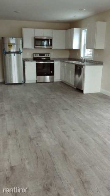 64 Old Academy St - Photo 2 of 7