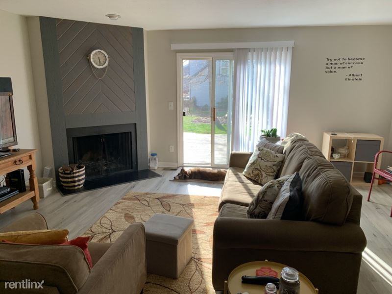 1297 Gatwick Ct - Photo 2 of 15