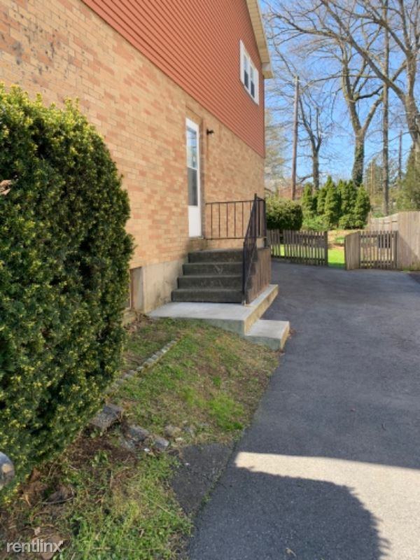 2376 S 10th Street - Photo 2 of 25