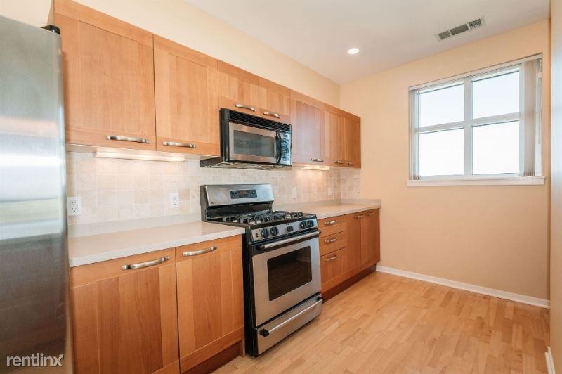 1522 N Prospect Ave 1403 - Photo 2 of 16