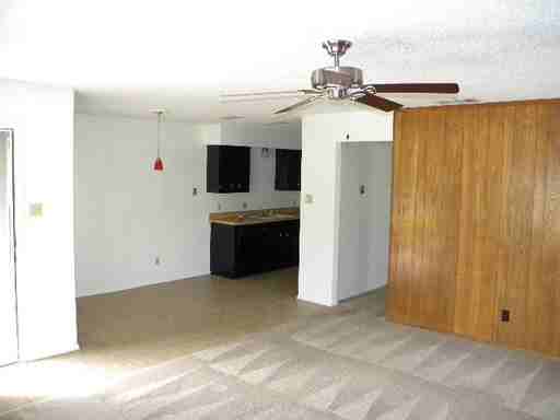 7043 Crosstimbers Ln - Photo 3 of 17