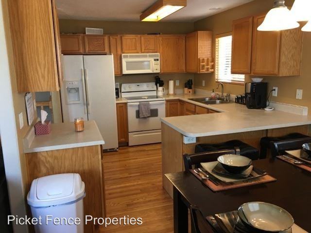 3310 39th Ave - Photo 2 of 15