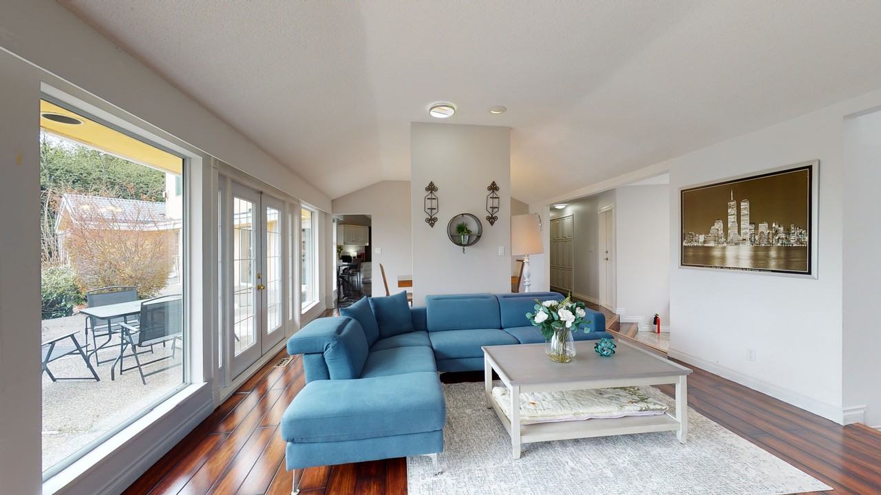 1080 Crestline Rd - Photo 3 of 44