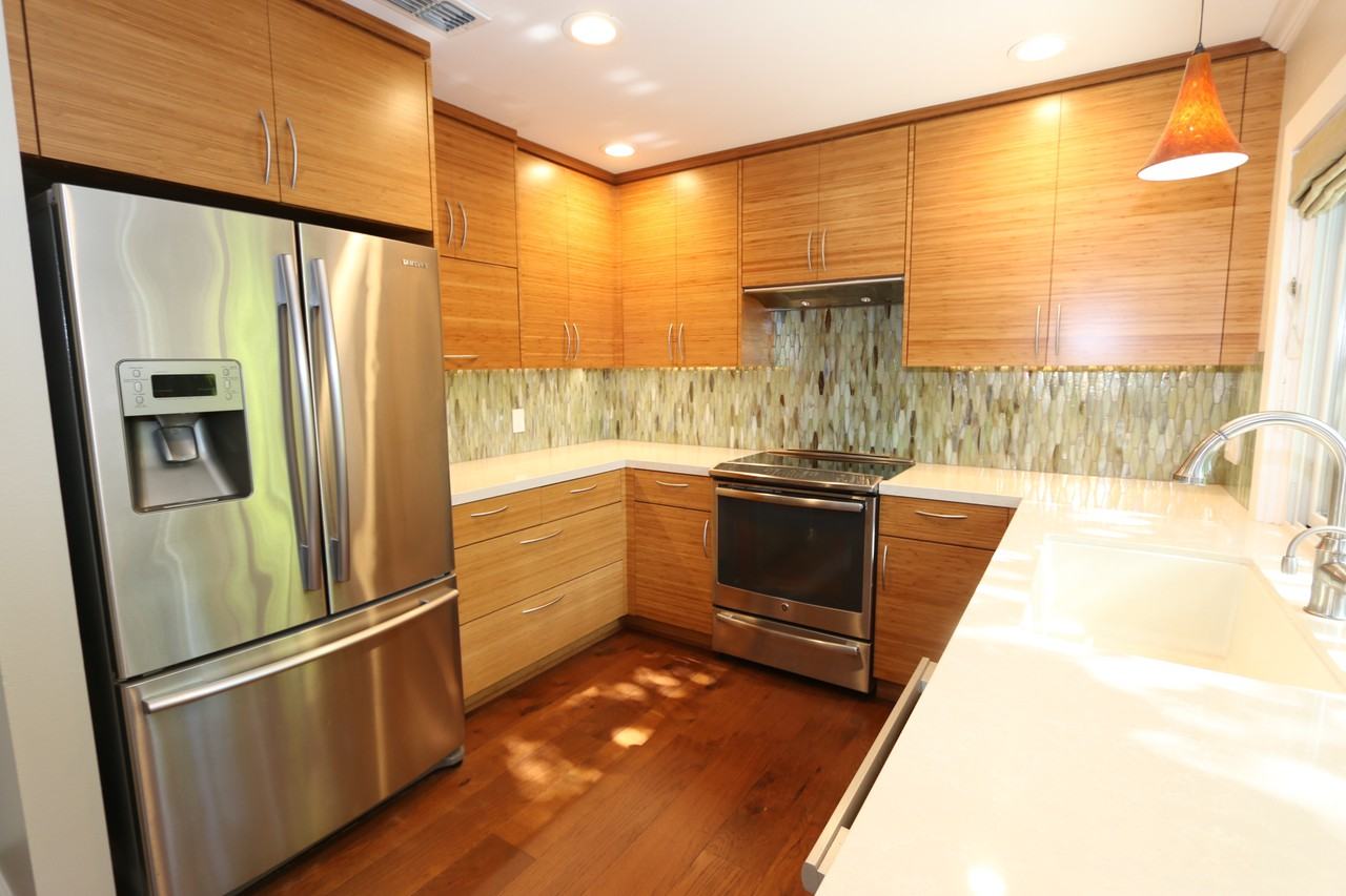 920 Vanderbilt Way - Photo 2 of 21